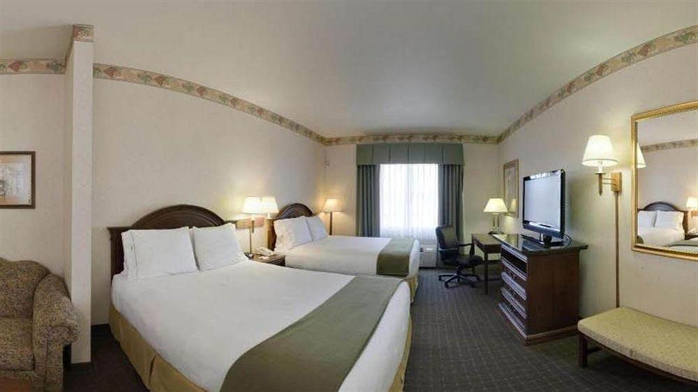 Holiday Inn Express Hotel & Suites Eagle Pass By Ihg Exteriör bild