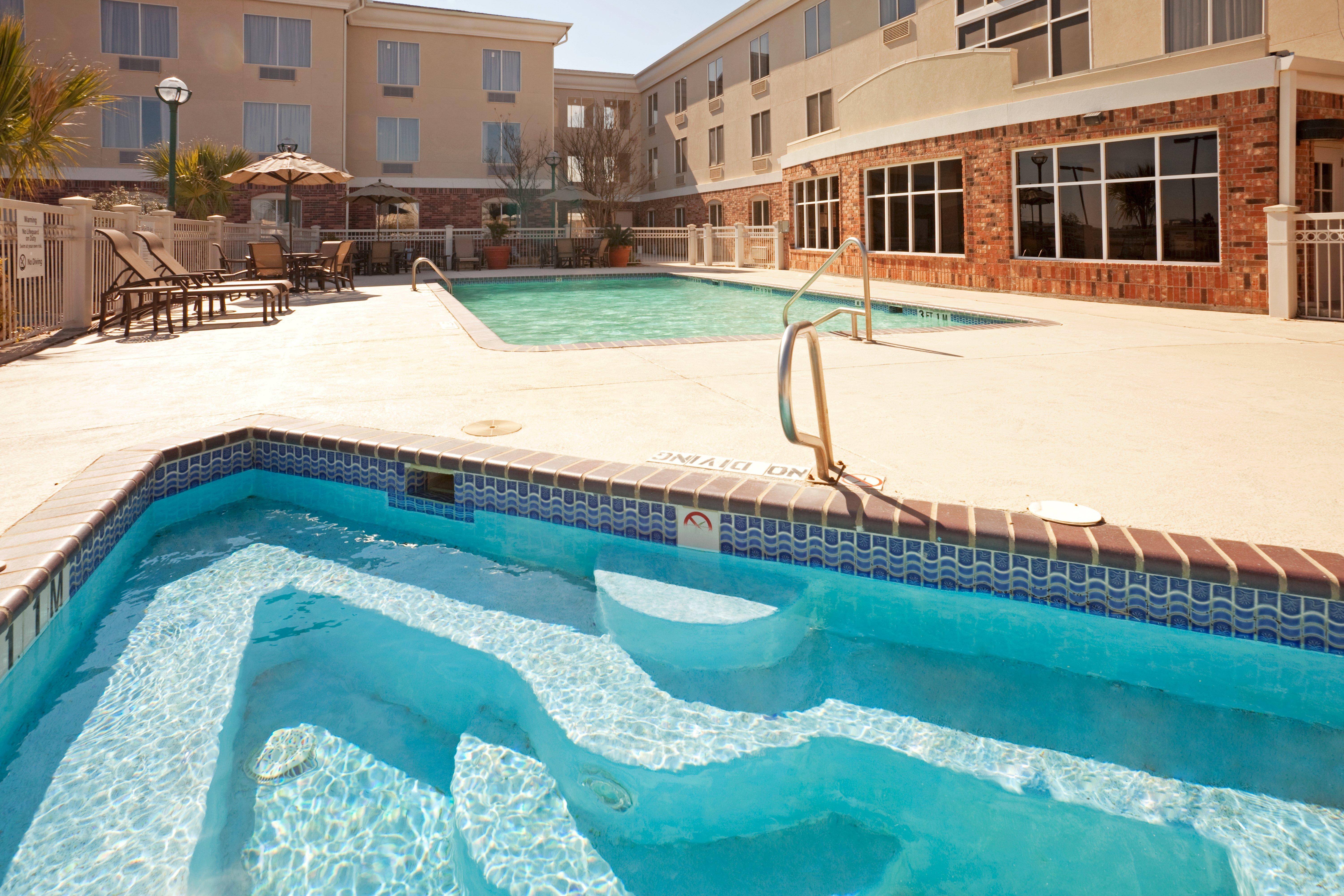 Holiday Inn Express Hotel & Suites Eagle Pass By Ihg Exteriör bild
