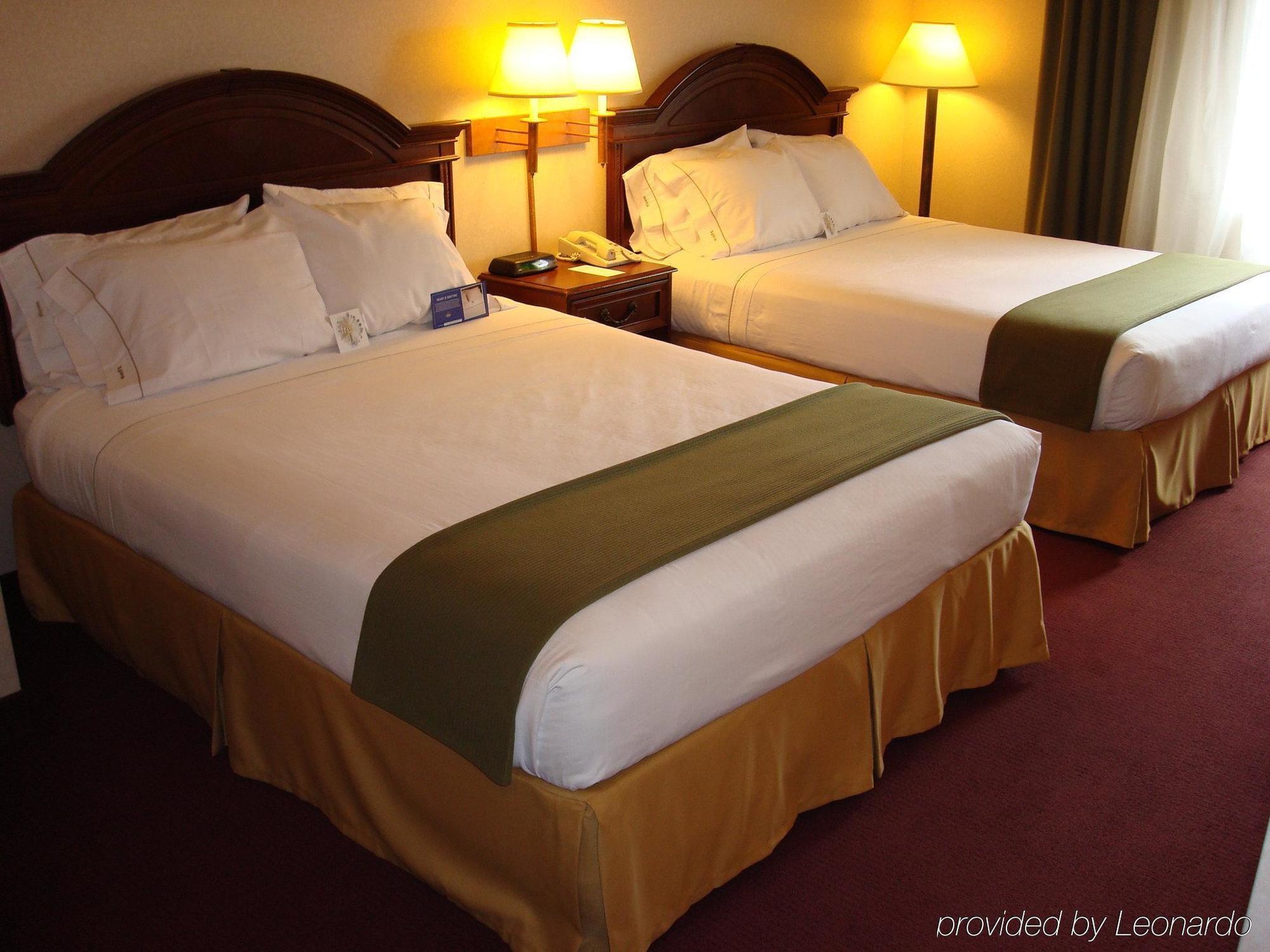 Holiday Inn Express Hotel & Suites Eagle Pass By Ihg Rum bild